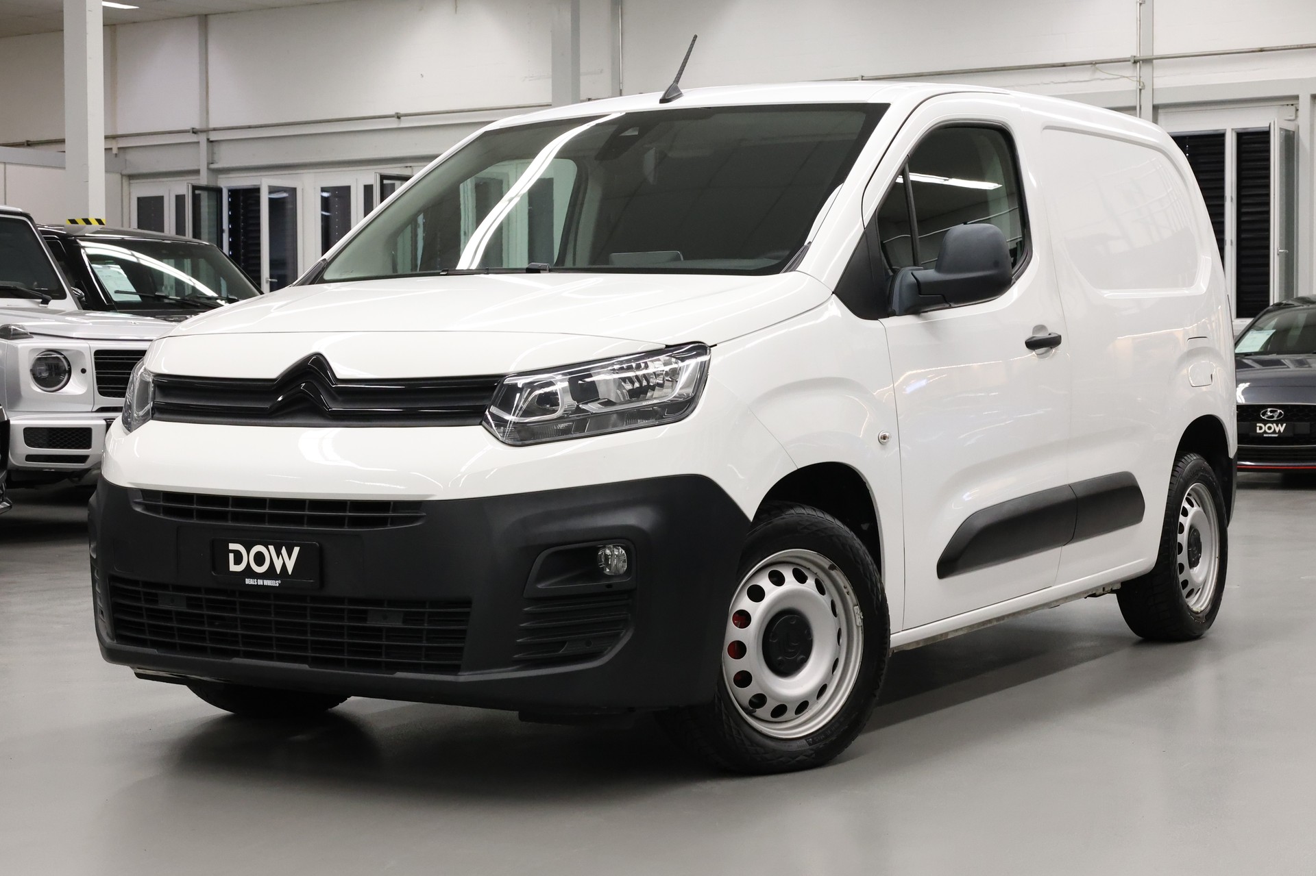 CITROEN Berlingo 1000 Standard 1.6 BlueHDi 100 Driver S/S-image-0