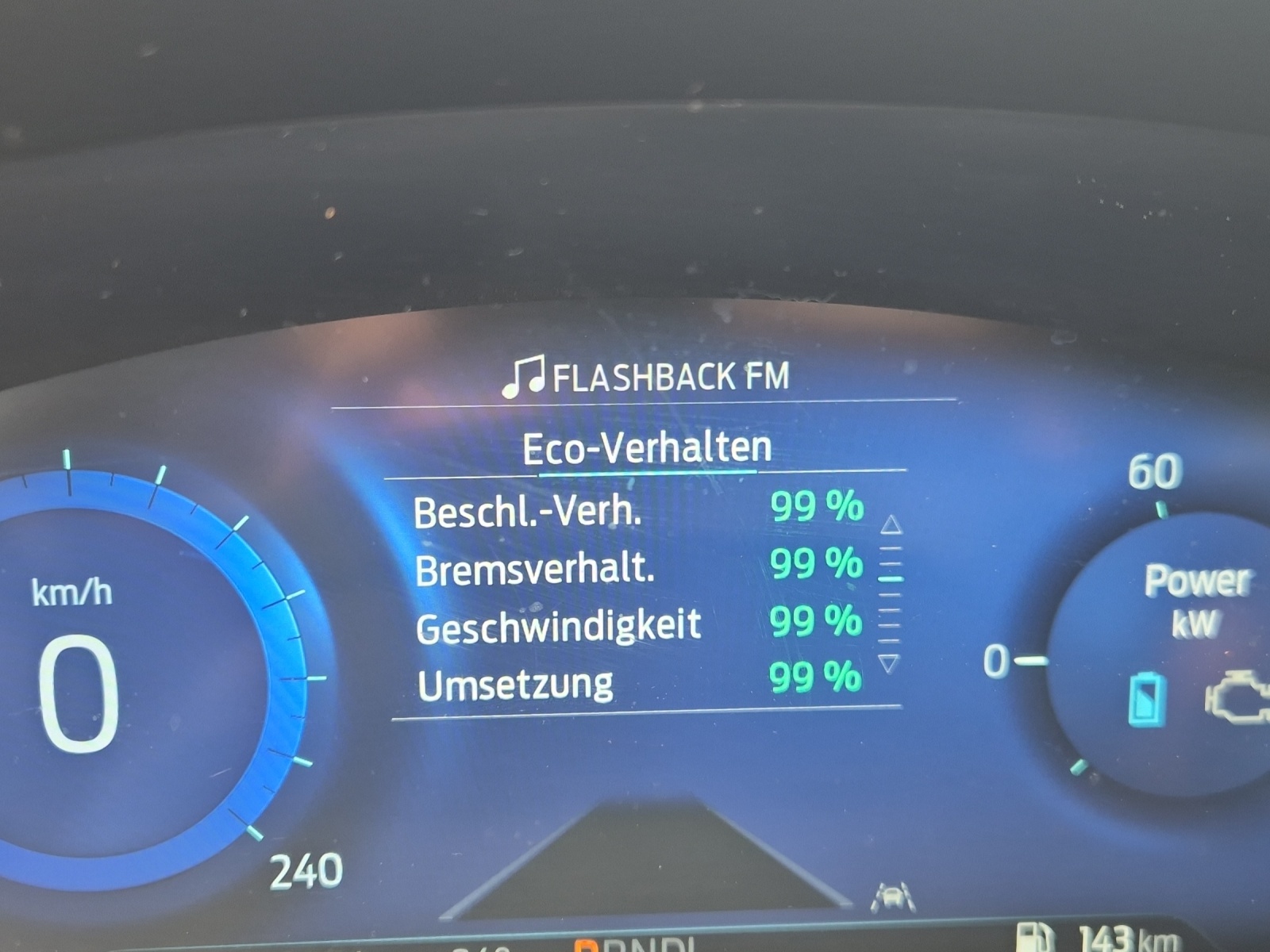 FORD Kuga 2.5 Hybrid Cool & Connect-image-14