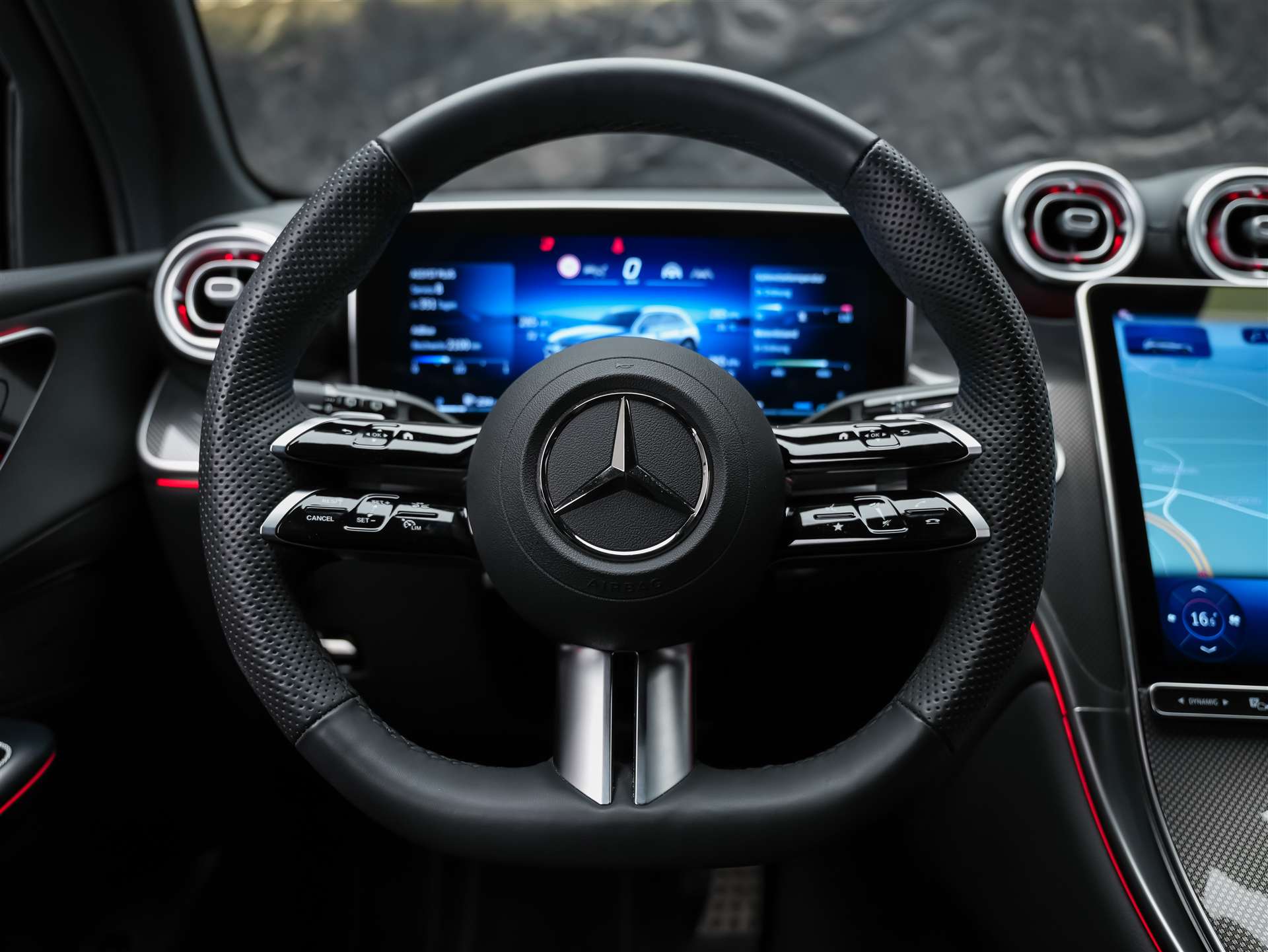 MERCEDES-BENZ GLC 300 d AMG Line 4Matic 9G-Tronic *21" Felgen*Digital LIGHT*AHK*-image-24