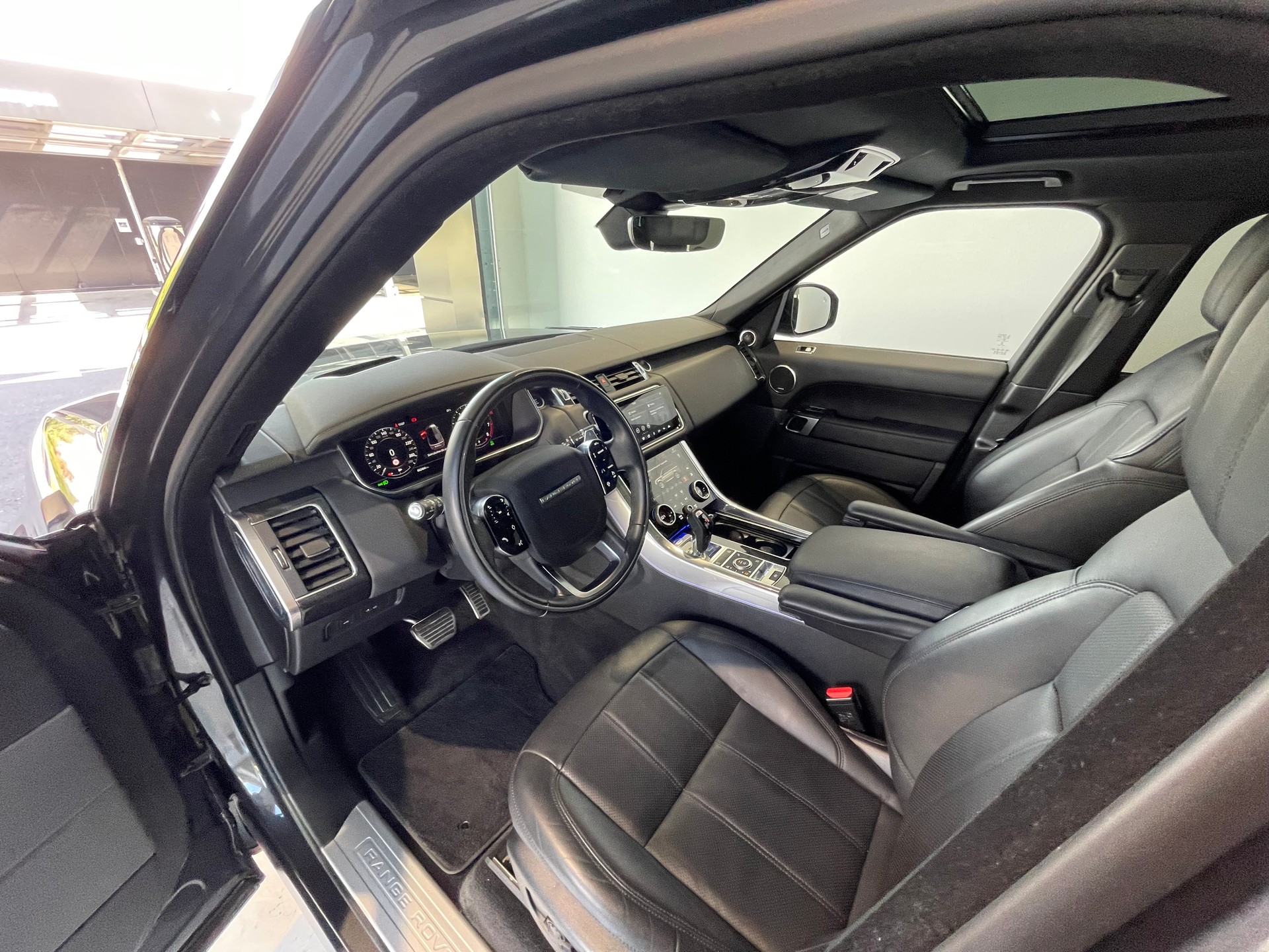 LAND ROVER Range Rover Sport 5.0 V8 S/C HSE Dynamic Automatic-image-4