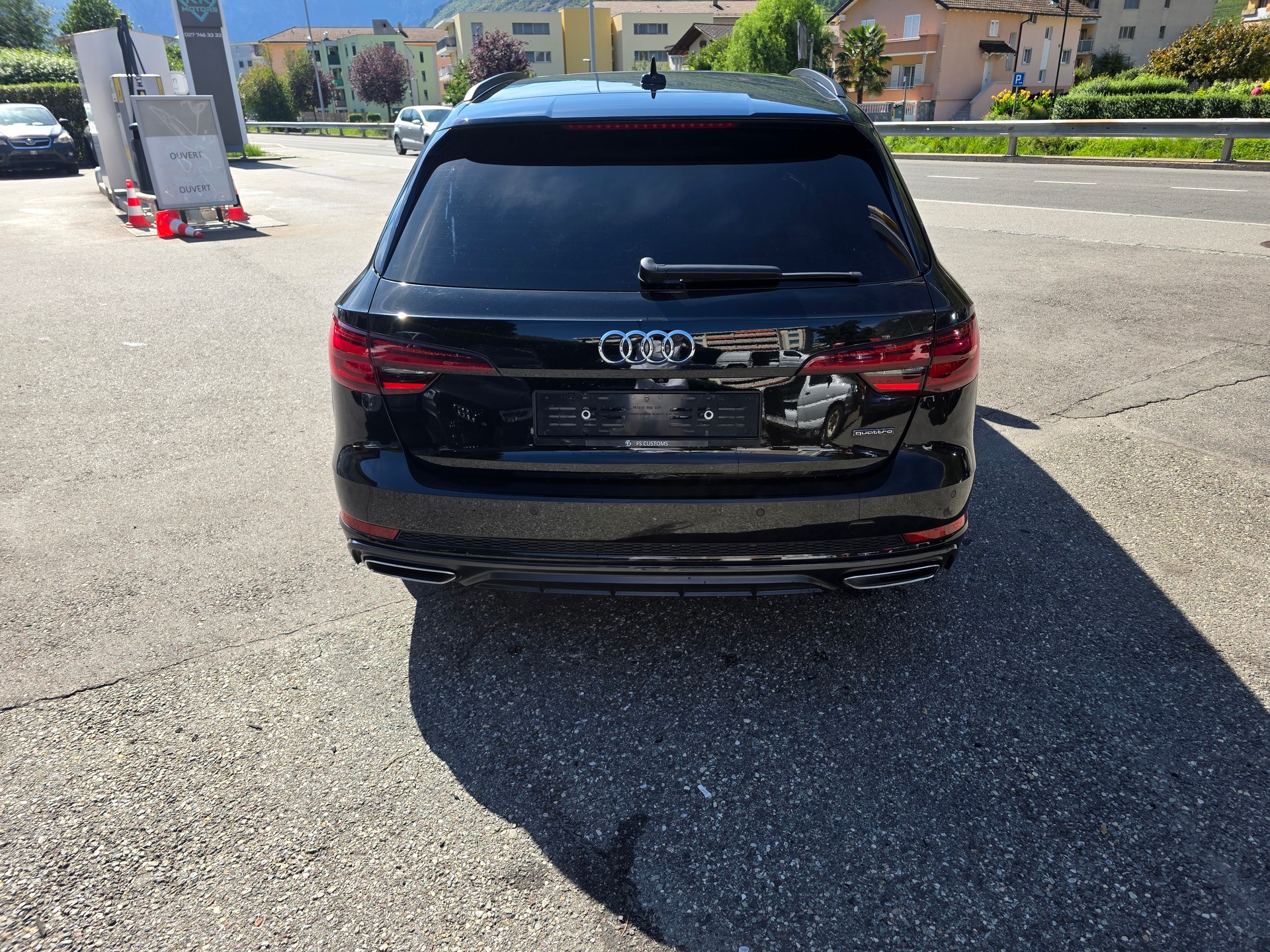 AUDI A4 Avant 40 TDI Sport Attraction quattro S-tronic-image-5
