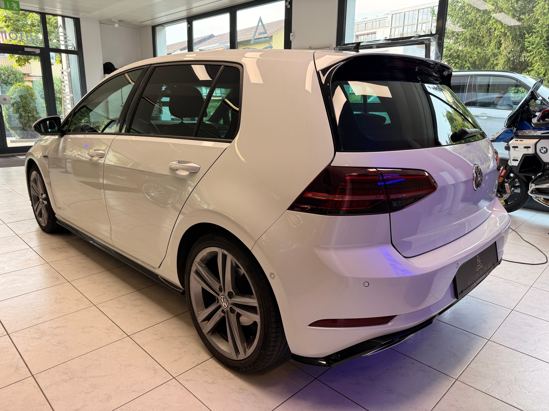 VW Golf VII 1.5 TSI 150 Highline-image-12