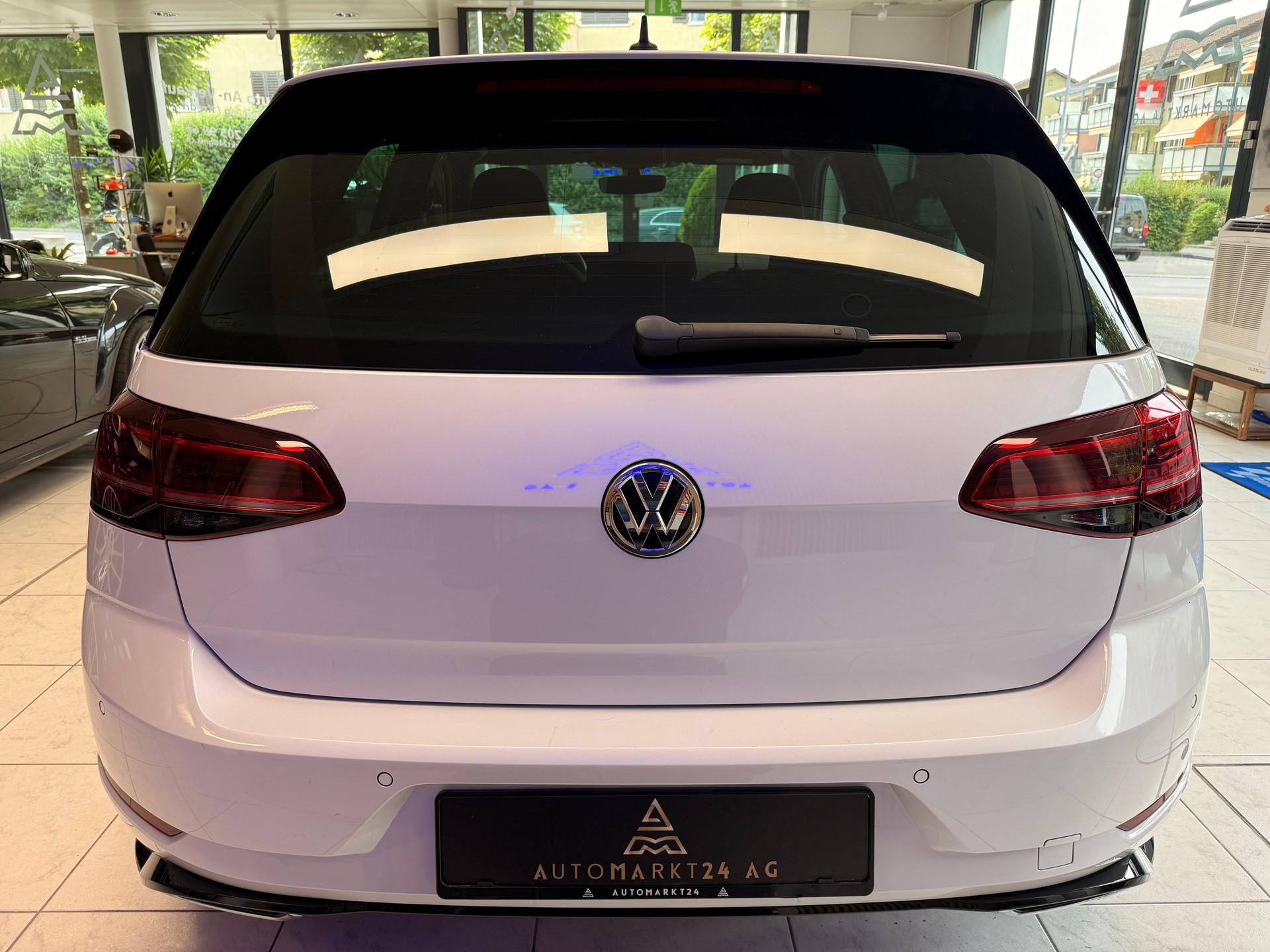 VW Golf VII 1.5 TSI 150 Highline-image-13