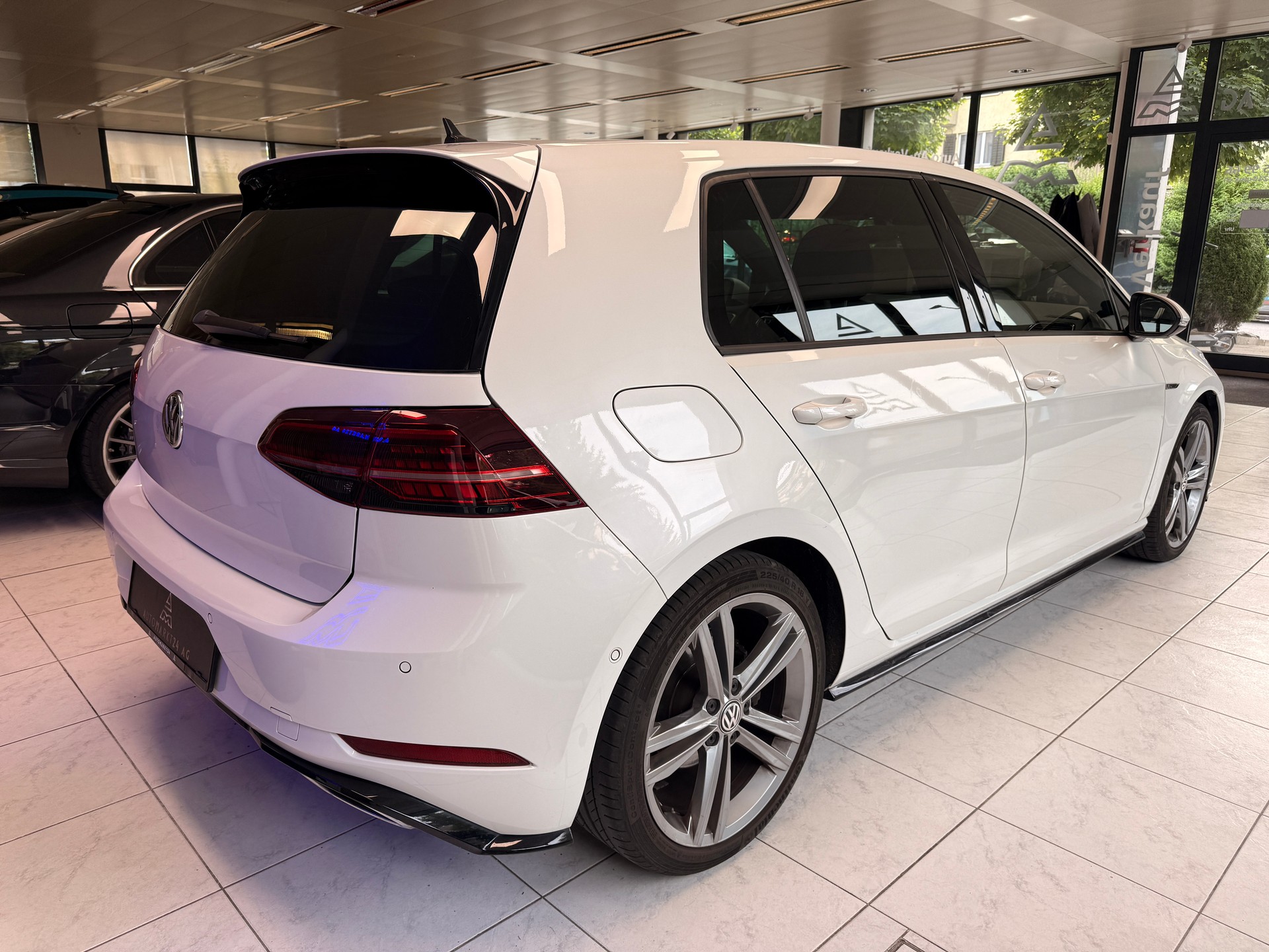 VW Golf VII 1.5 TSI 150 Highline-image-14