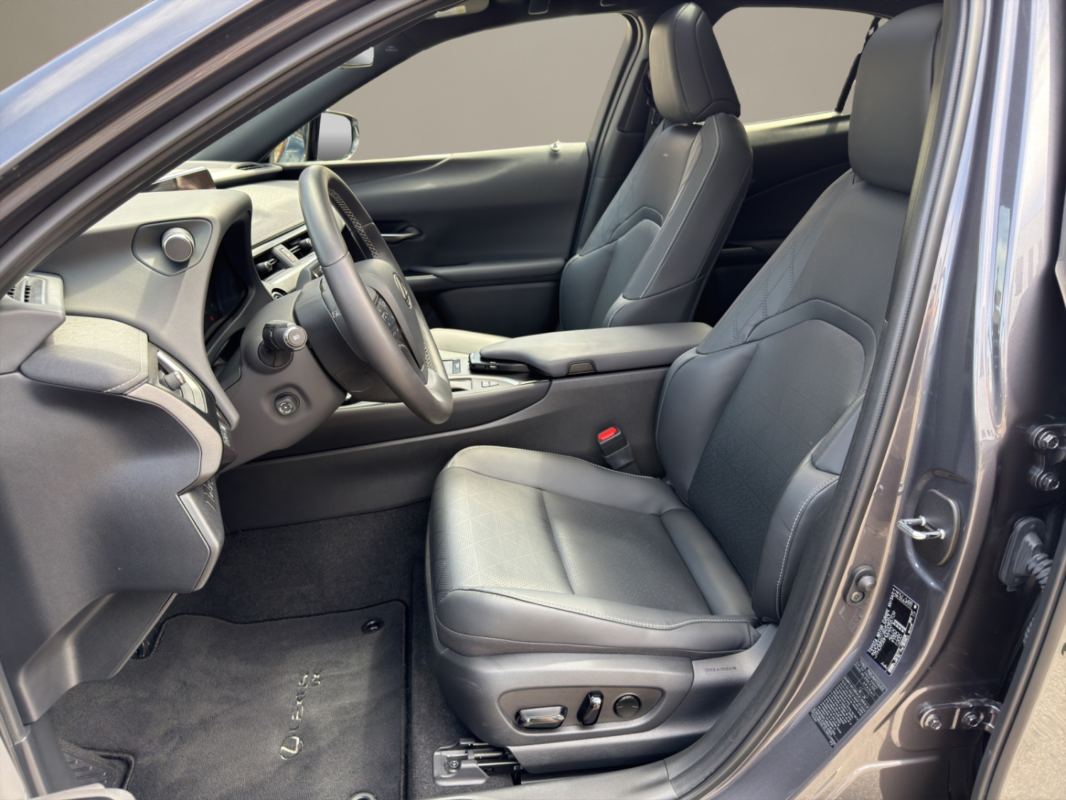 LEXUS UX 250h Excellence-image-8
