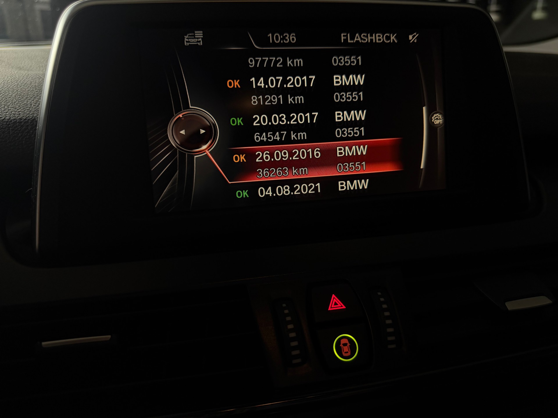 BMW 220d xDrive Active Tourer Steptronic-image-14
