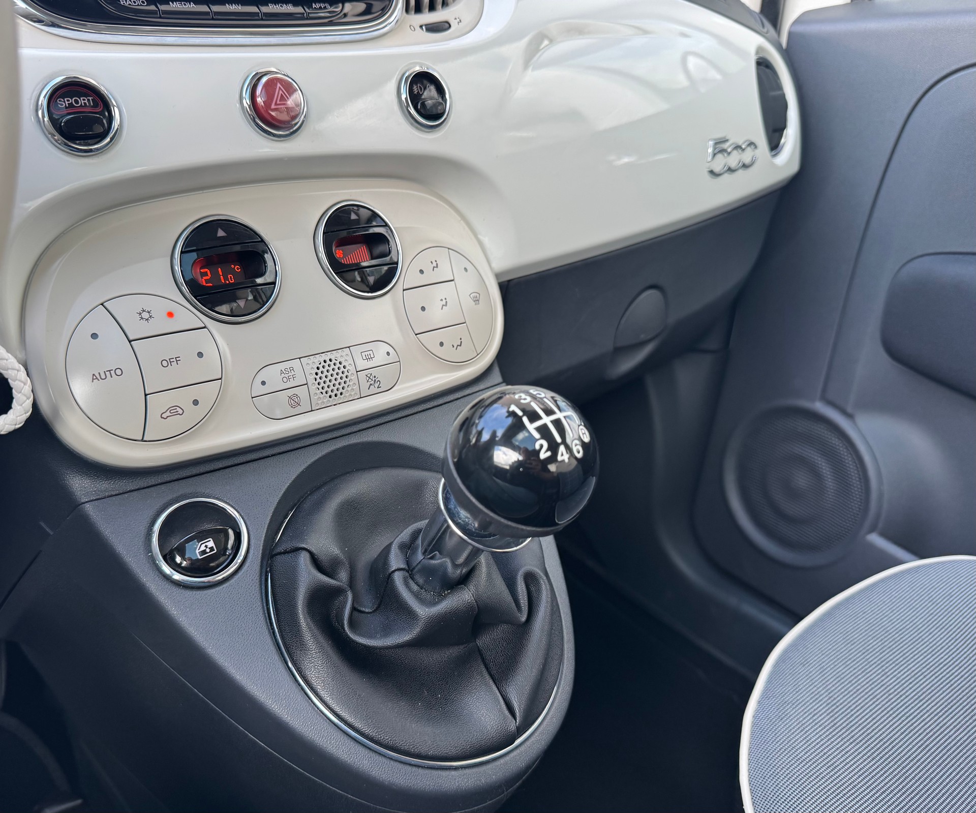 FIAT 500 0.9 Twinair Turbo Lounge-image-15