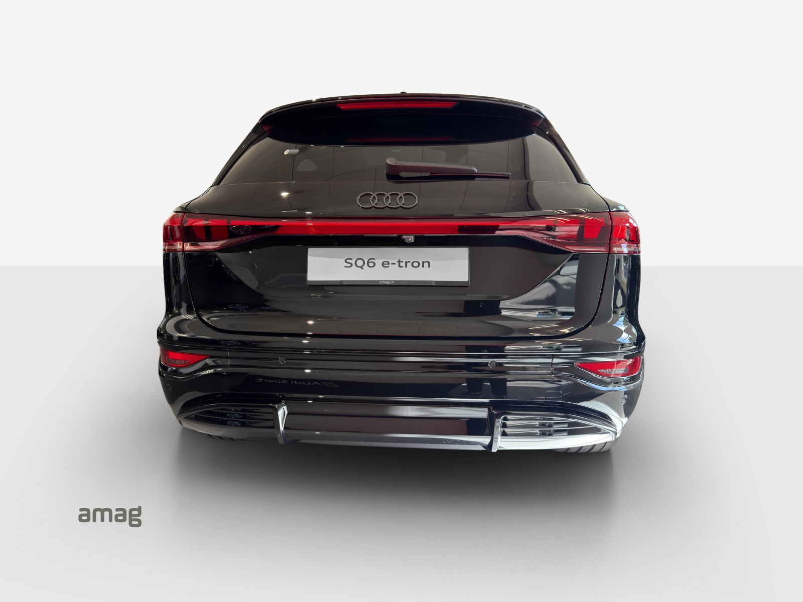 AUDI SQ6 e-tron quattro-image-3