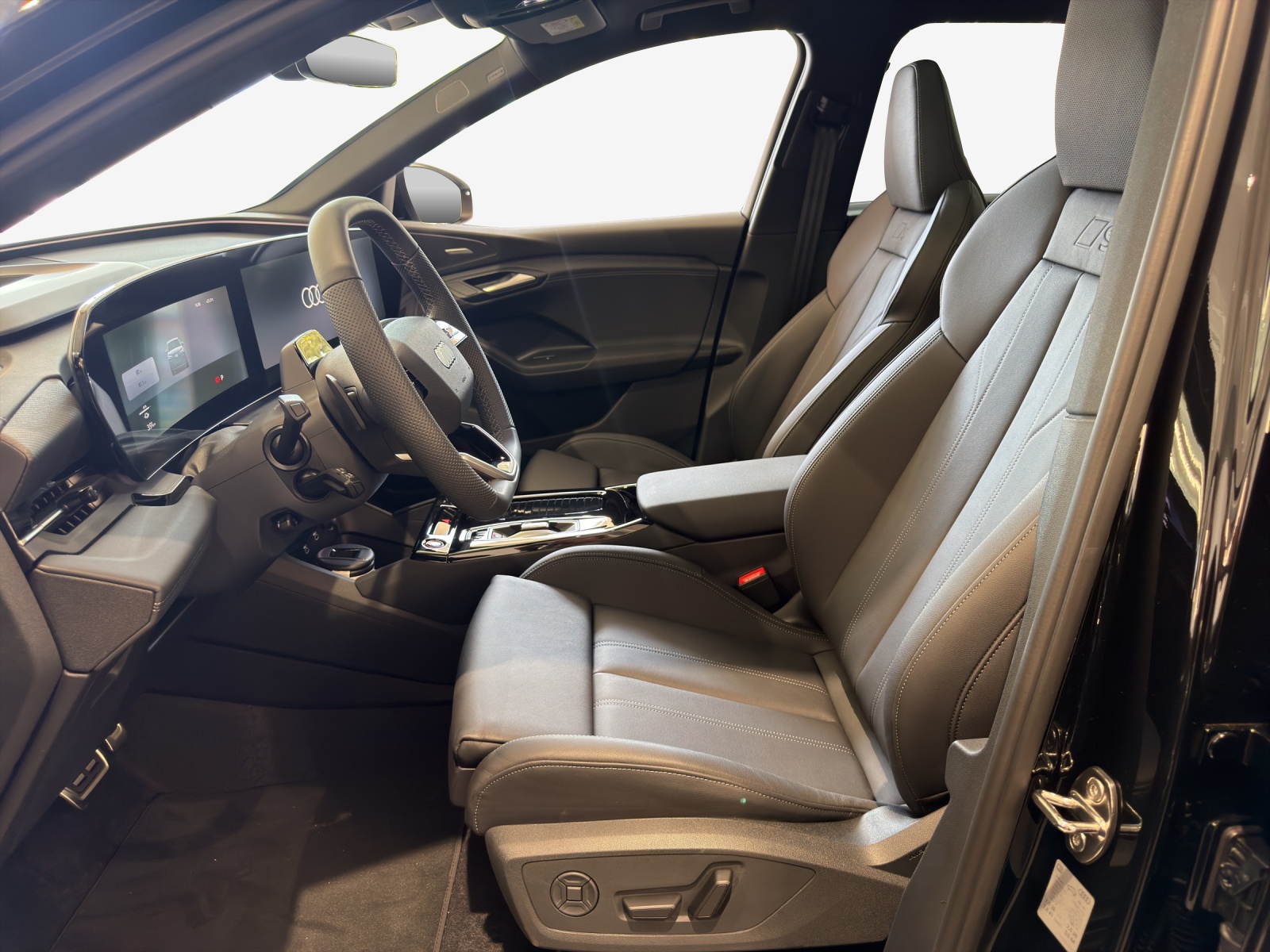 AUDI SQ6 e-tron quattro-image-7
