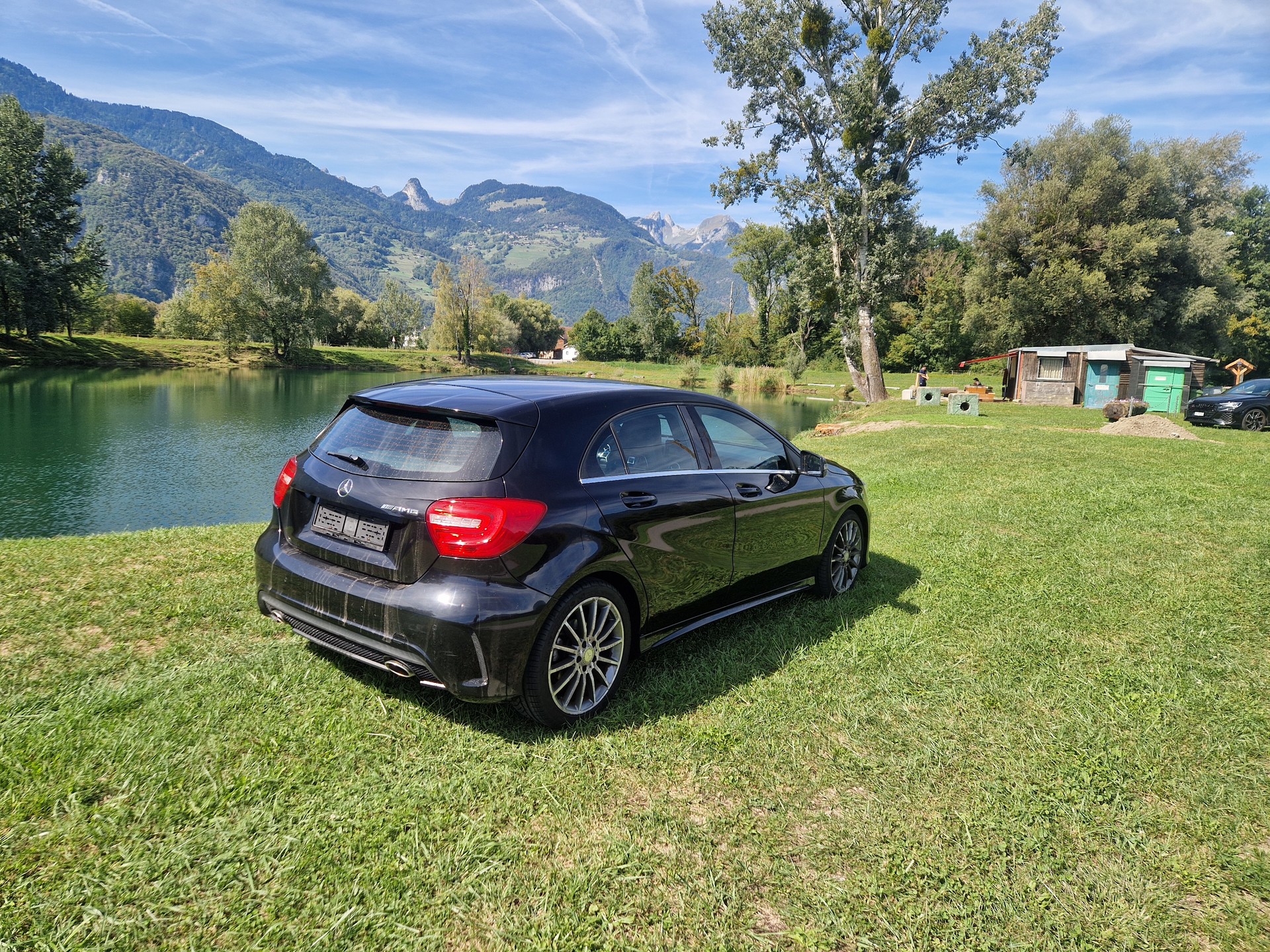 MERCEDES-BENZ A 200 AMG Line 7G-DCT-image-3