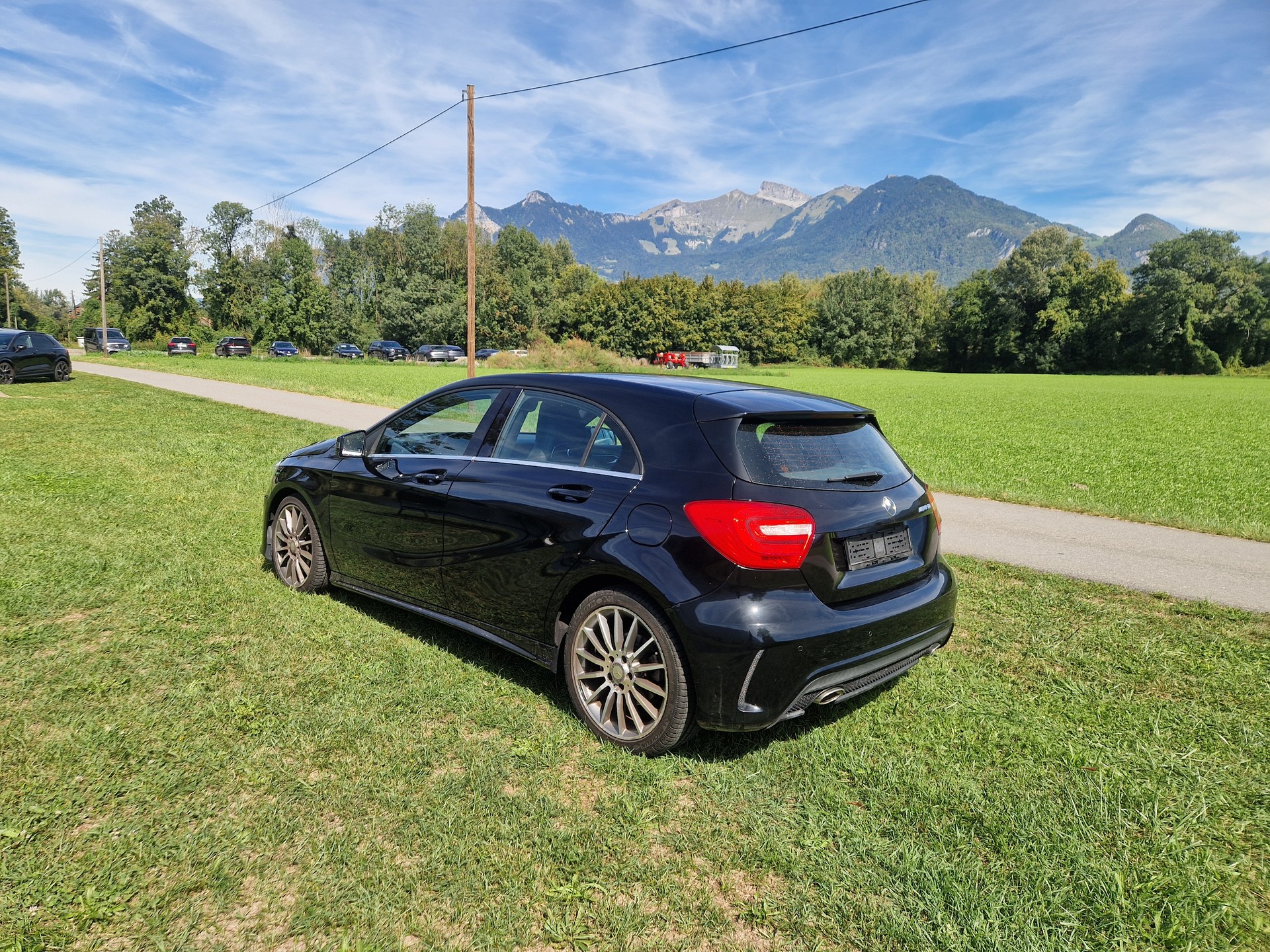 MERCEDES-BENZ A 200 AMG Line 7G-DCT-image-5