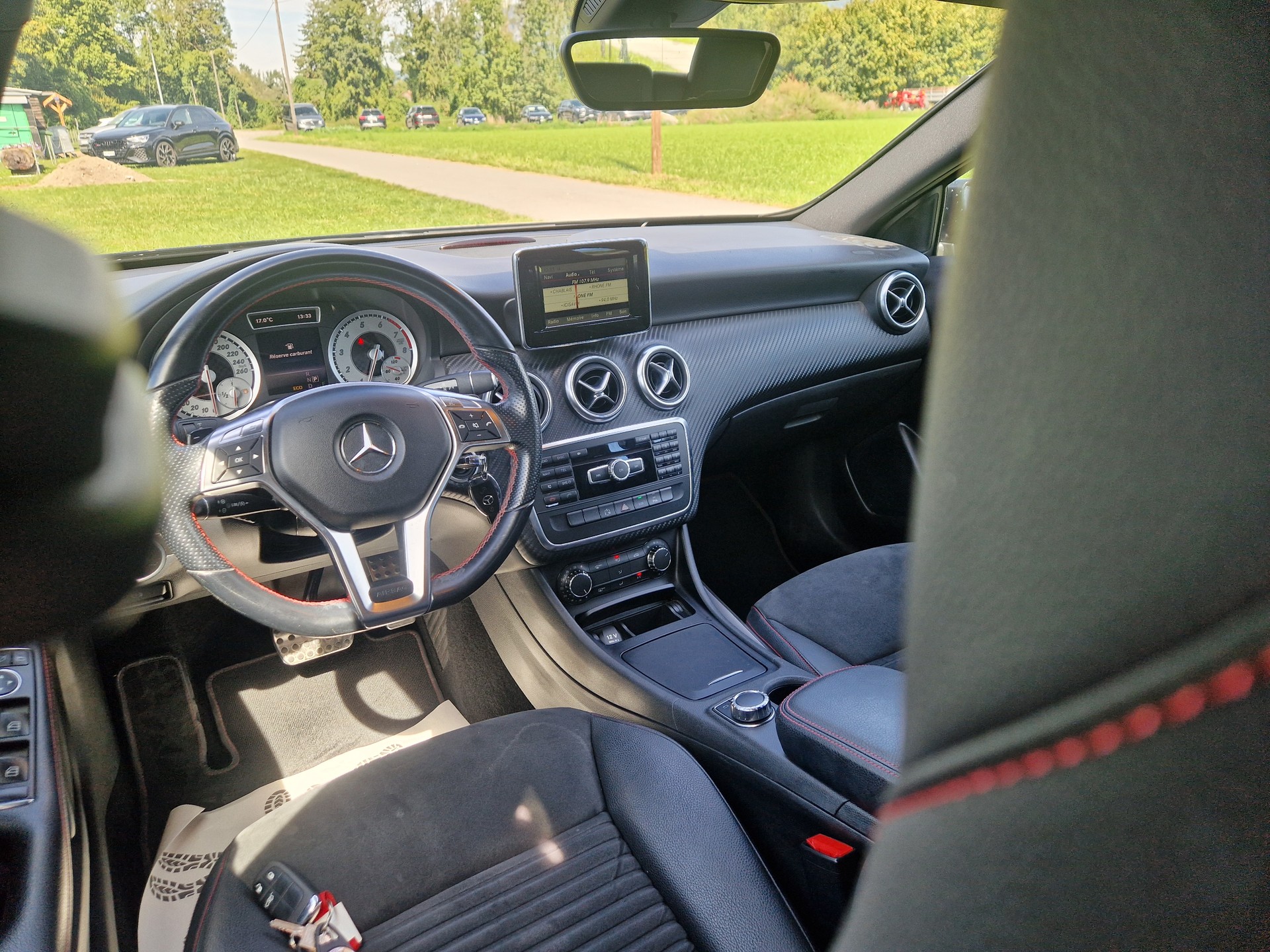MERCEDES-BENZ A 200 AMG Line 7G-DCT-image-7