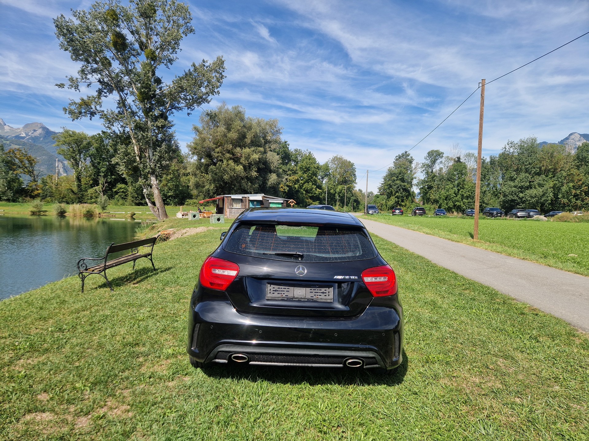 MERCEDES-BENZ A 200 AMG Line 7G-DCT-image-4
