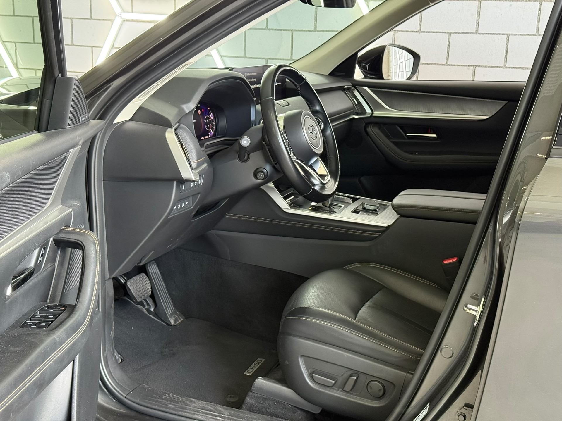 MAZDA CX-60 e-Skyactiv PHEV 327 AWD Homura-image-4