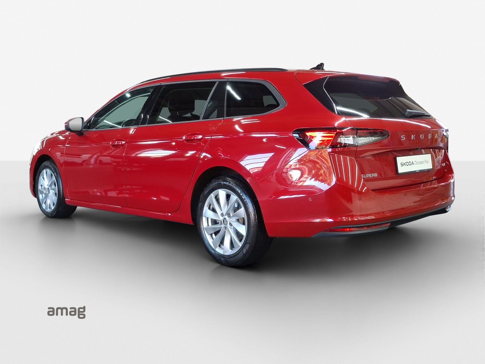 SKODA Superb Combi 2.0 TDi Selection 4x4 DSG-image-2