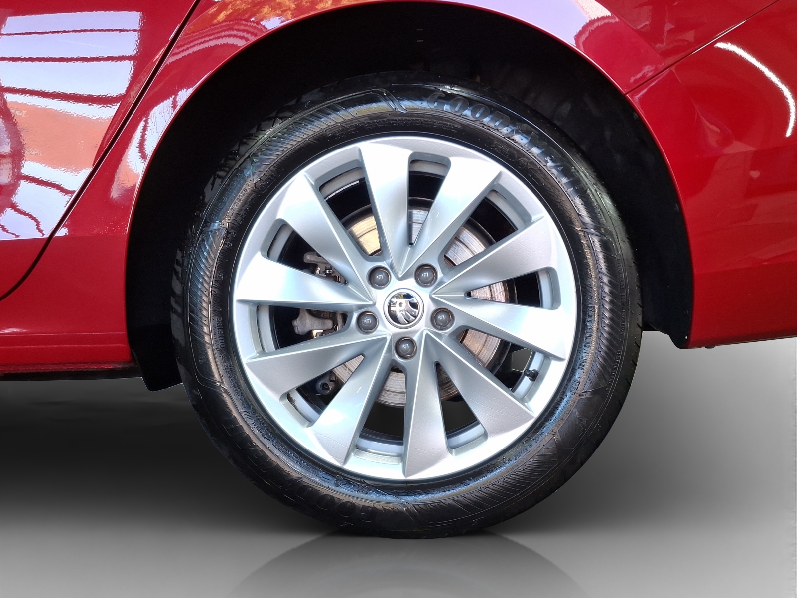 SKODA Superb Combi 2.0 TDi Selection 4x4 DSG-image-15