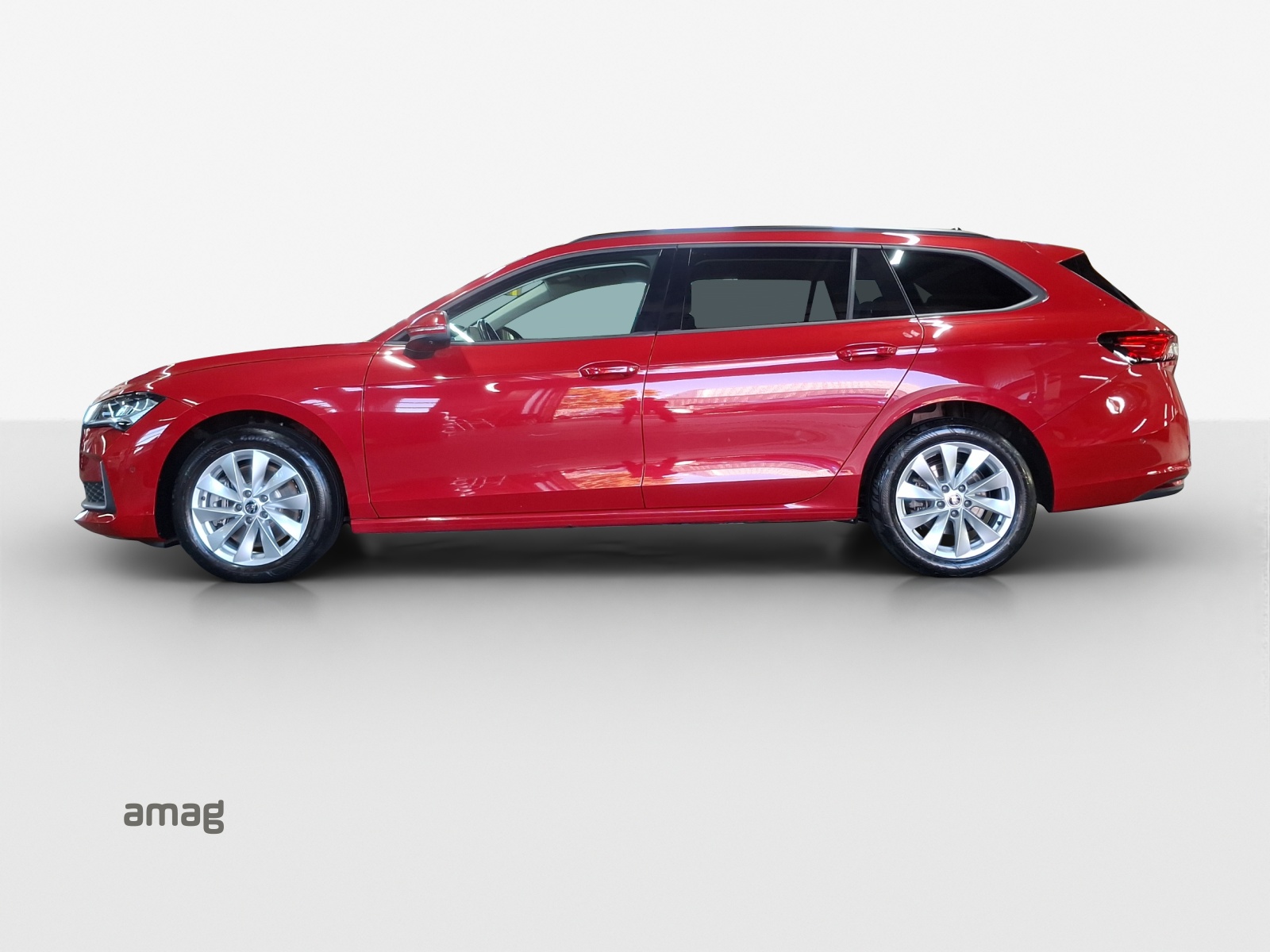 SKODA Superb Combi 2.0 TDi Selection 4x4 DSG-image-1