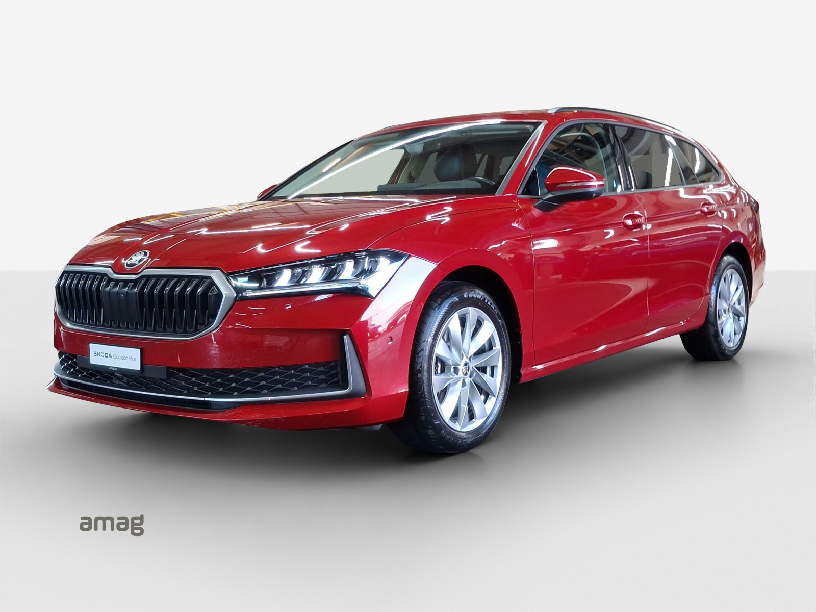 SKODA Superb Combi 2.0 TDi Selection 4x4 DSG-image-0