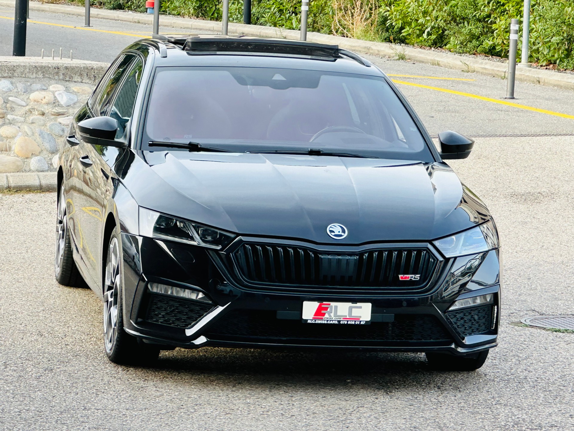 SKODA Octavia Combi 2.0 TSI DSG RS-image-5