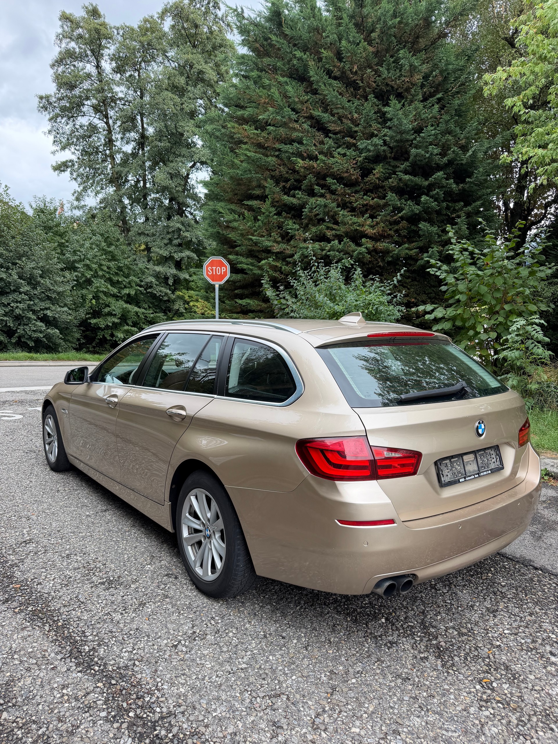 BMW 528i xDrive Touring Steptronic-image-1