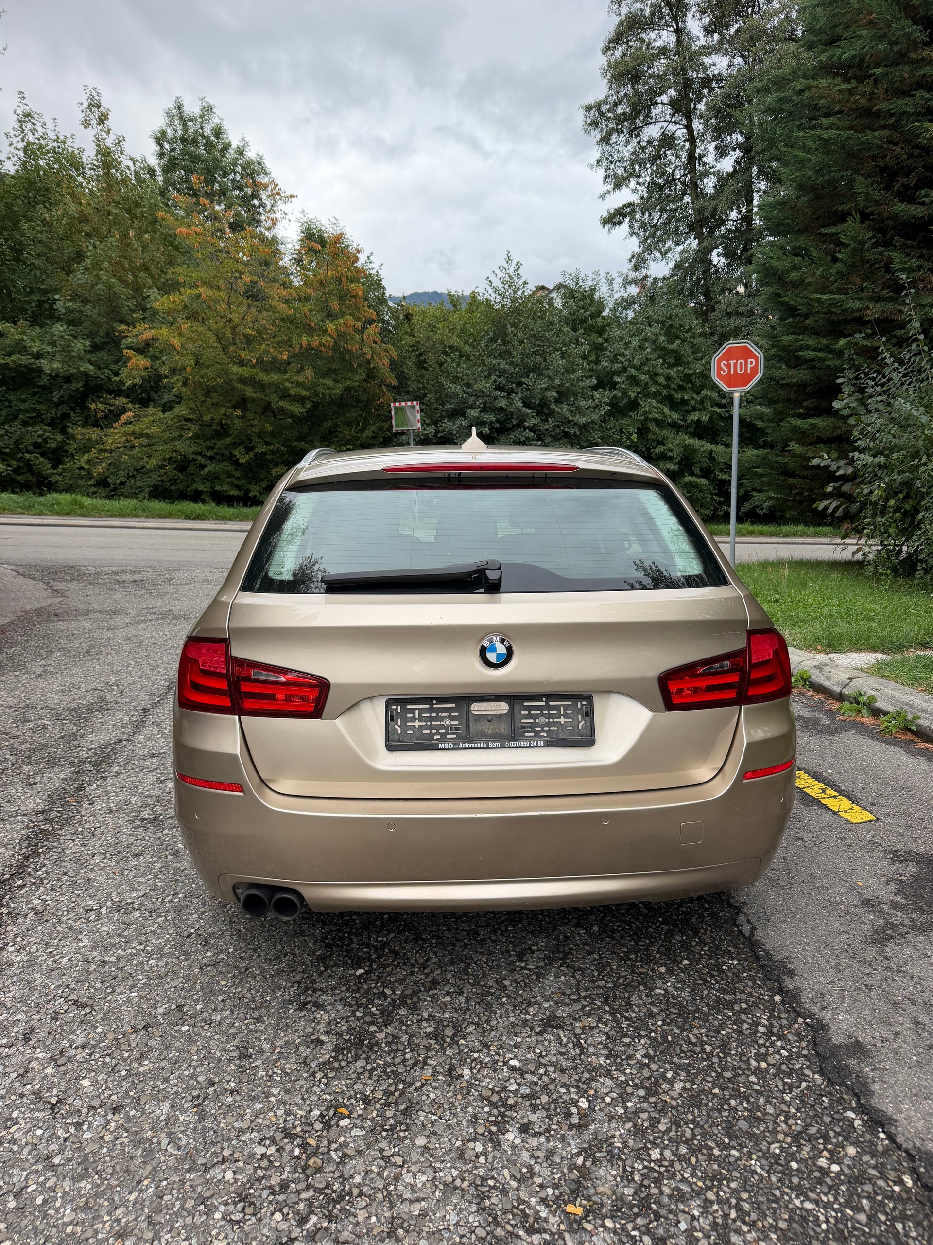 BMW 528i xDrive Touring Steptronic-image-2