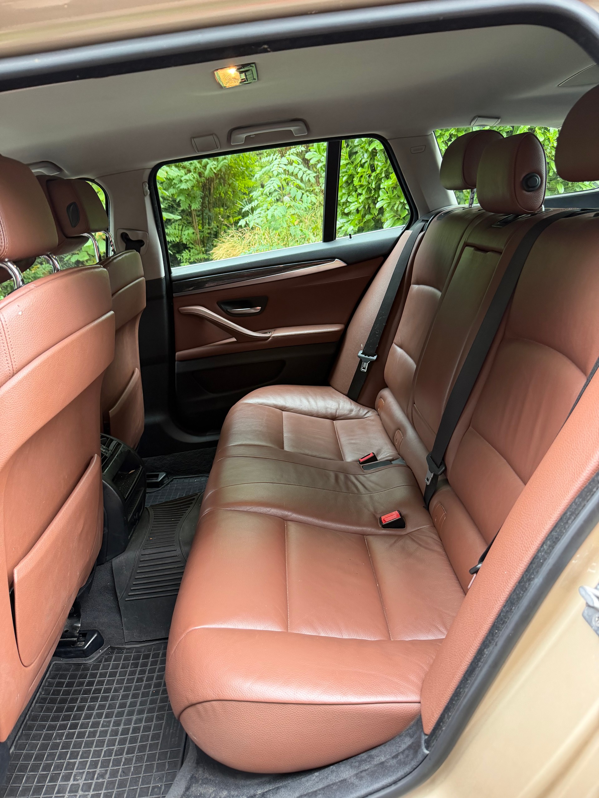 BMW 528i xDrive Touring Steptronic-image-11