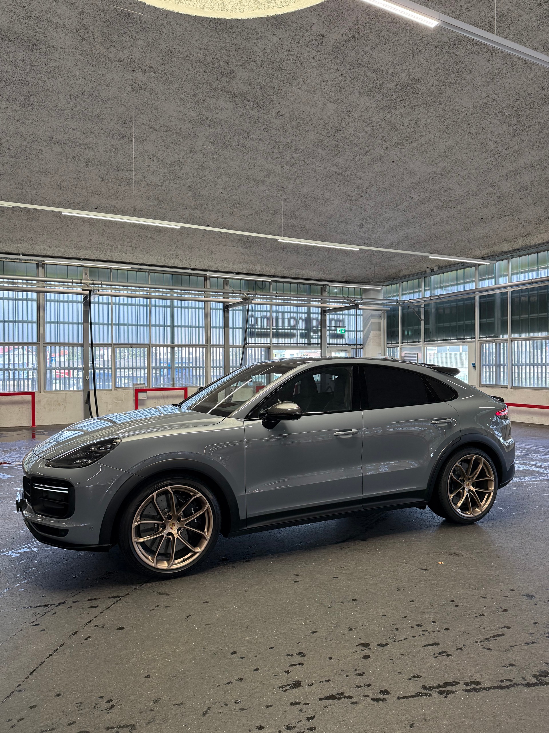 PORSCHE 4.0 V8 Turbo GT inkl. Approved-image-3