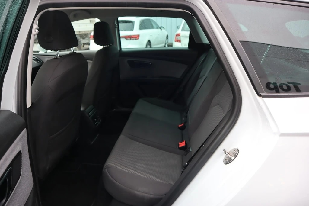 SEAT Leon ST 2.0 TDI CR Style DSG ** Navigation ** Abstandsregelsysteme ** PDC ** Sitzheizung ** Frisch Ab MFK & Service **-image-11