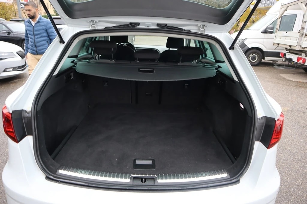 SEAT Leon ST 2.0 TDI CR Style DSG ** Navigation ** Abstandsregelsysteme ** PDC ** Sitzheizung ** Frisch Ab MFK & Service **-image-6