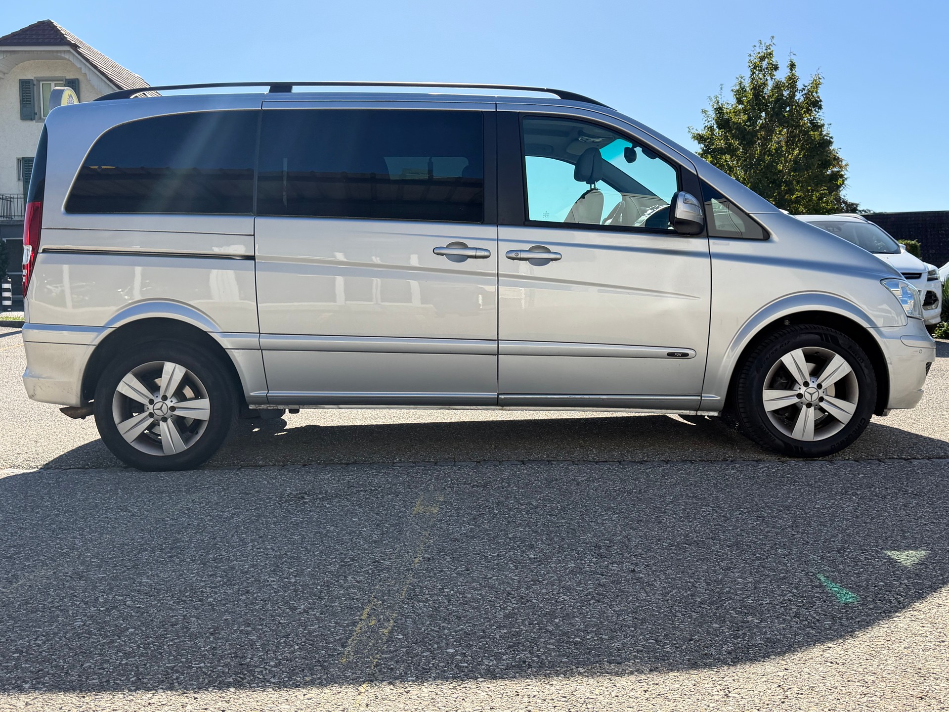 MERCEDES-BENZ Viano 2.2 CDI Blue Efficiency Fun L A-image-1