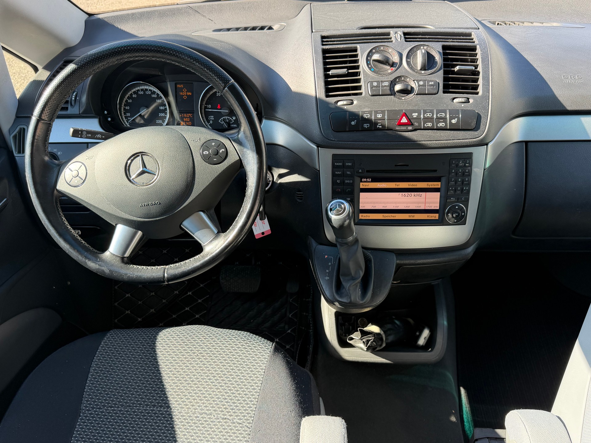 MERCEDES-BENZ Viano 2.2 CDI Blue Efficiency Fun L A-image-12