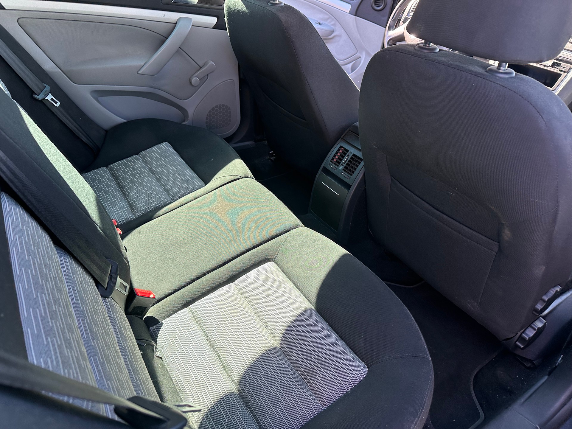 SKODA Octavia Combi 1.8 TSI Laurin & Klement 4x4-image-5