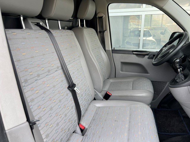 VW T5 2.0 TDI-image-14