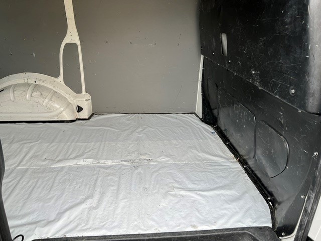 VW T5 2.0 TDI-image-16