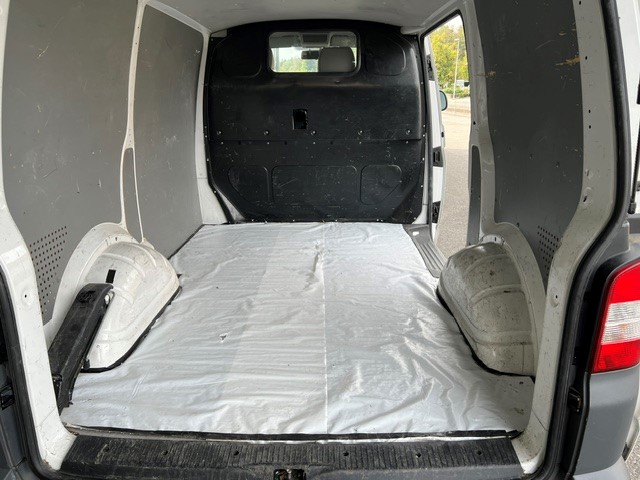 VW T5 2.0 TDI-image-17