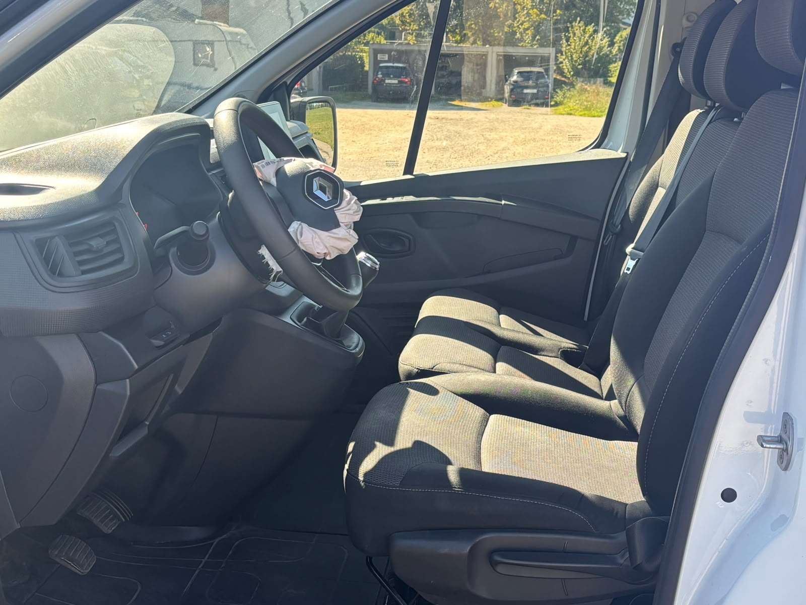 RENAULT Trafic 2.0 Blue dCi110 Advance L1H1-image-10