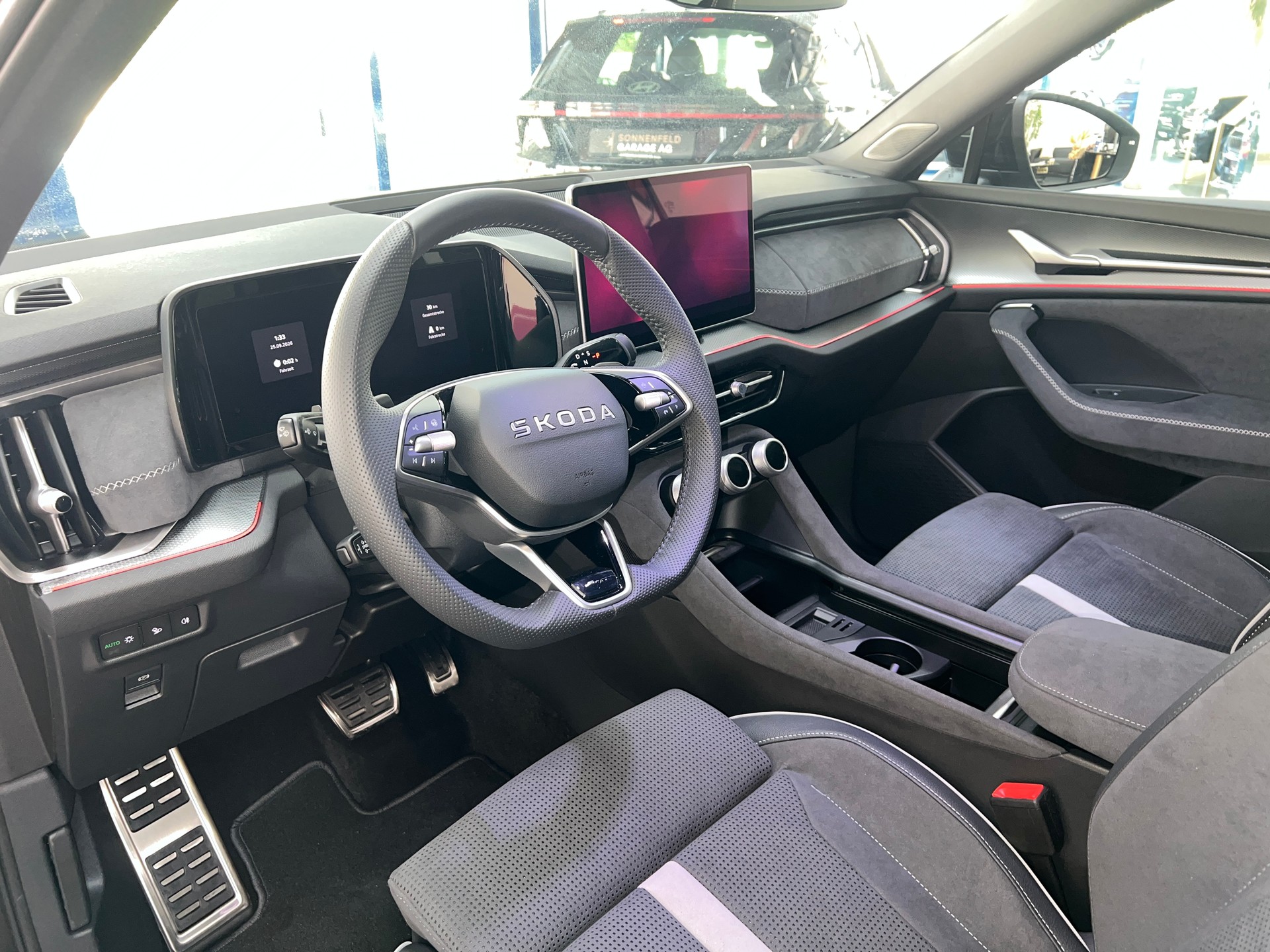 SKODA Kodiaq 2.0 TDI Sportline 4x4 / 7 PLATZ / 5 Jahre Garantie-image-15