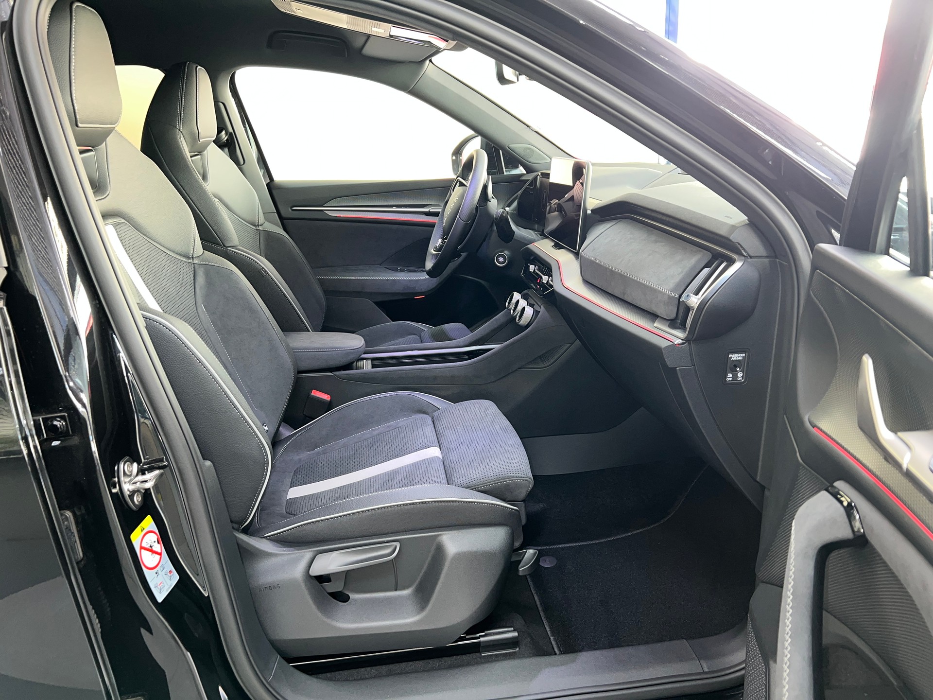SKODA Kodiaq 2.0 TDI Sportline 4x4 / 7 PLATZ / 5 Jahre Garantie-image-10