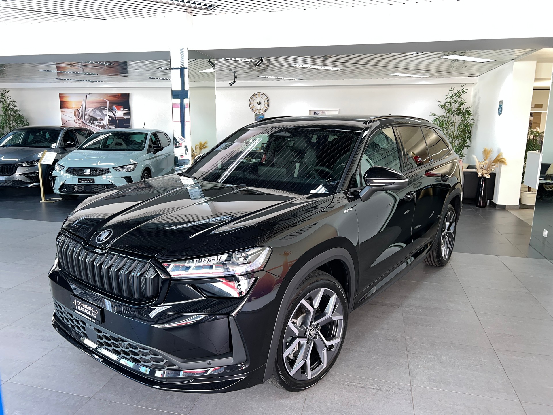 SKODA Kodiaq 2.0 TDI Sportline 4x4 / 7 PLATZ / 5 Jahre Garantie-image-3