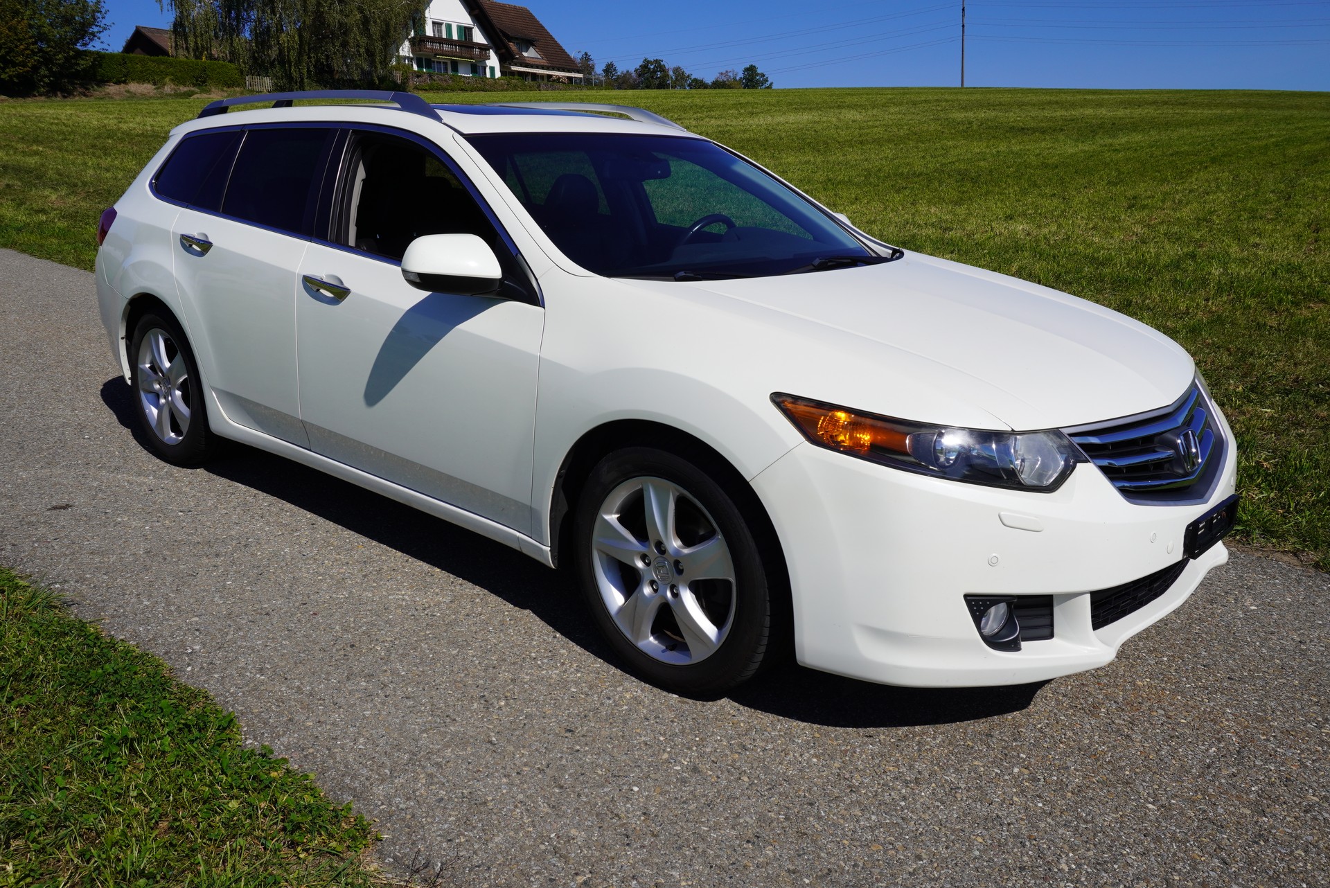 HONDA Accord Tourer 2.4i 16V Executive Automatic-image-2