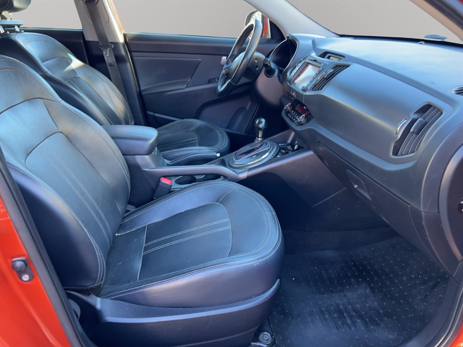 KIA Sportage 2.0 CRDi Trend 4WD Automatic-image-18