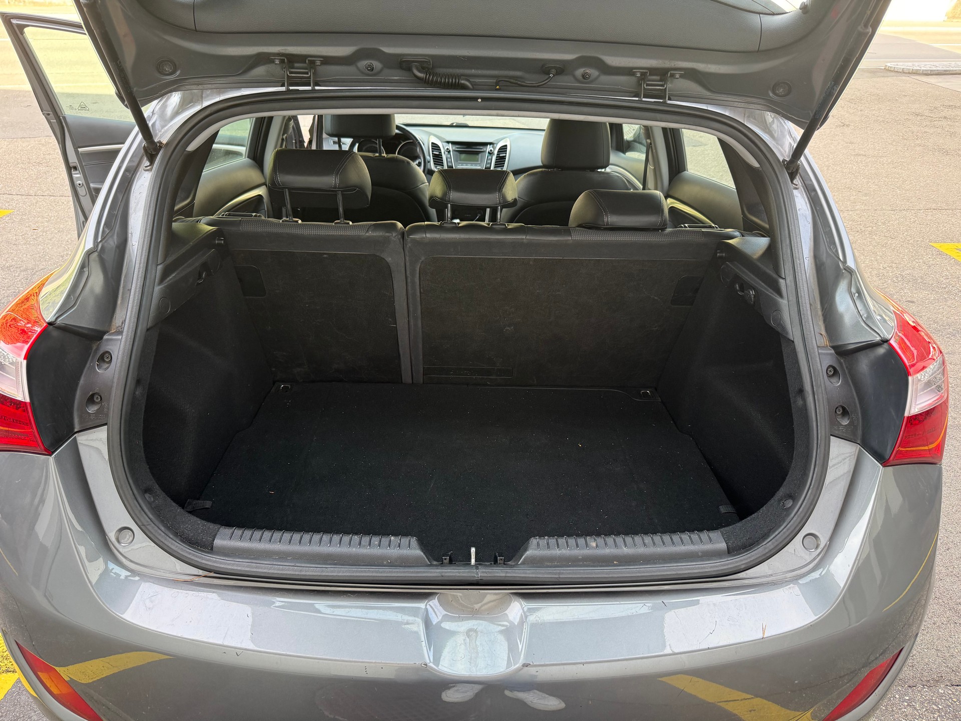 HYUNDAI i30 1.6 GDI Style-image-10