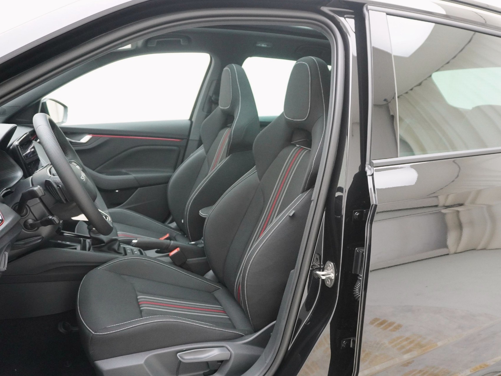 SKODA Kamiq 1.5 TSI Monte Carlo-image-12
