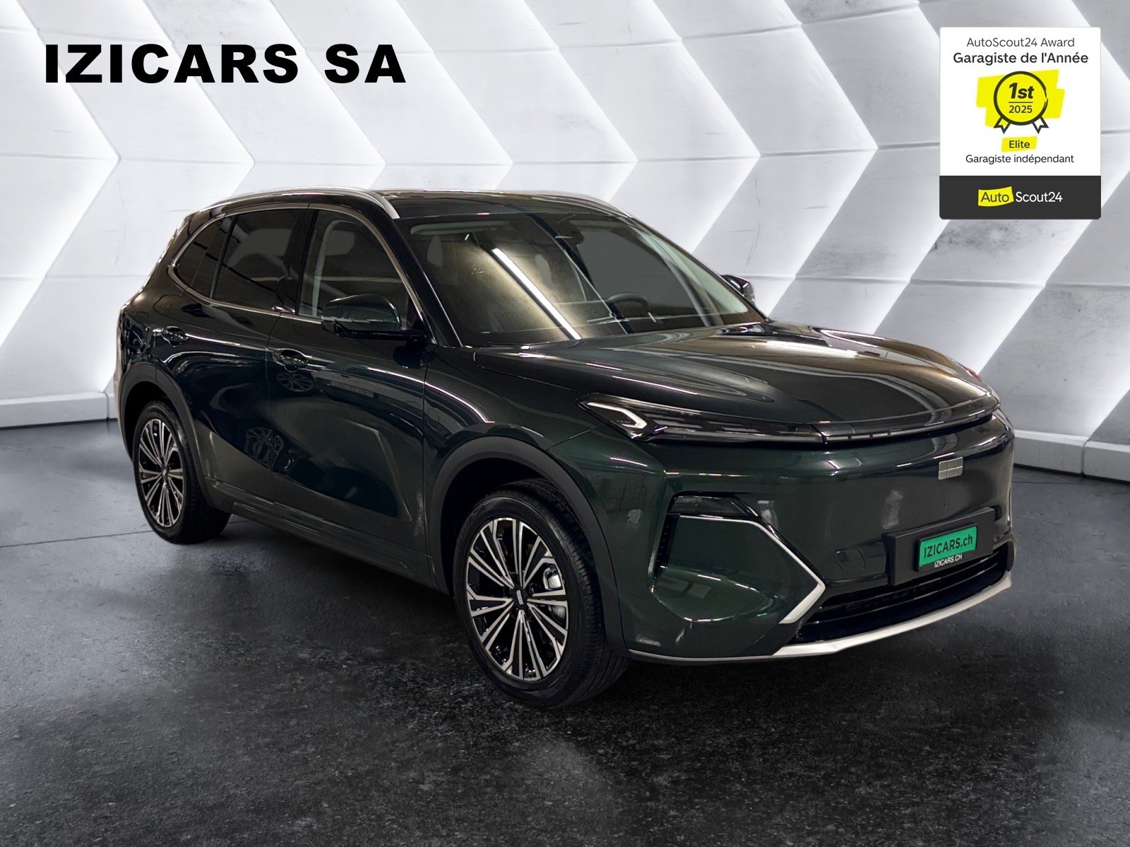GEELY EM-i PHEV Launch Edition Pro max +-showroom-element-3