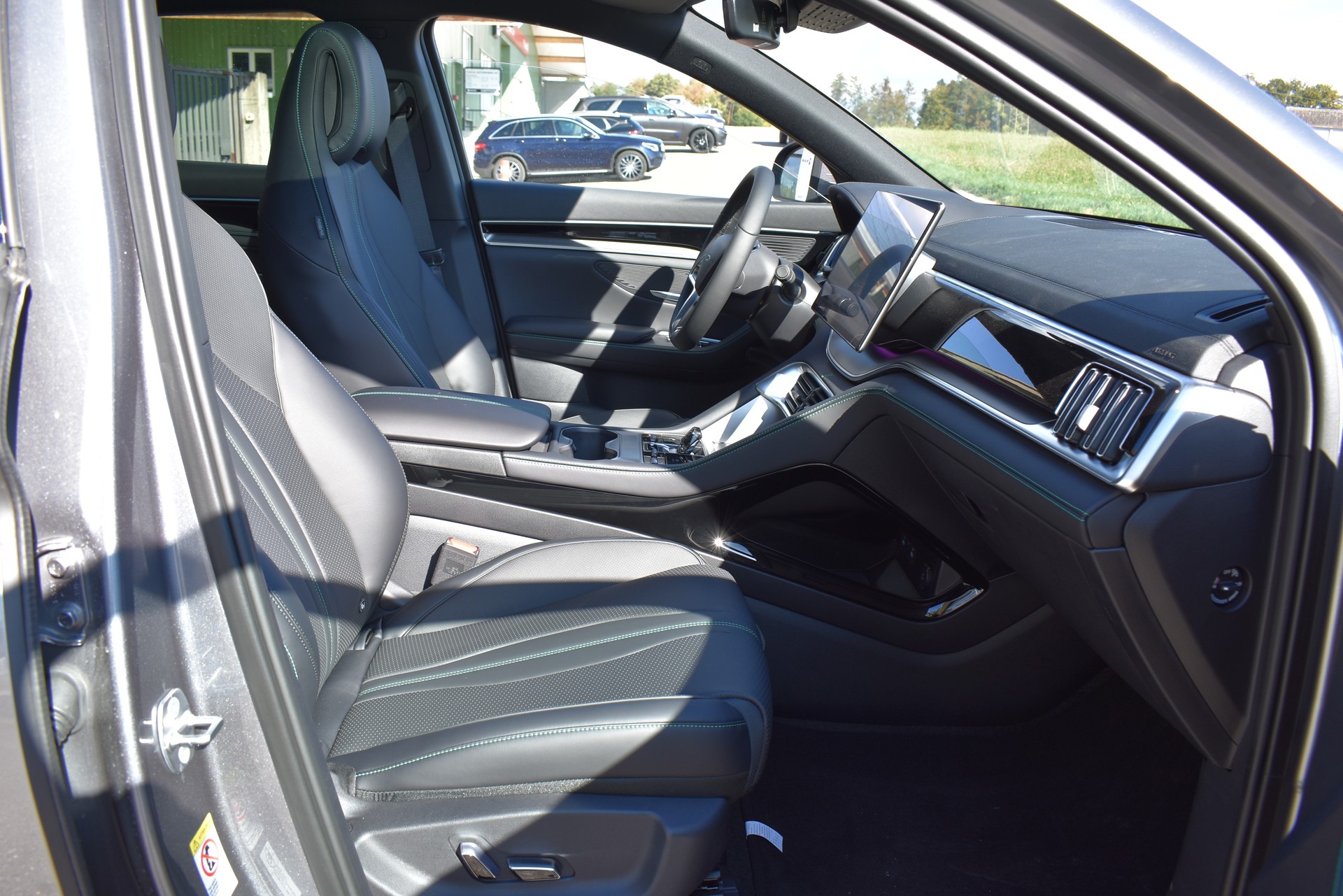 BYD Seal U DM-i Design AWD-image-13