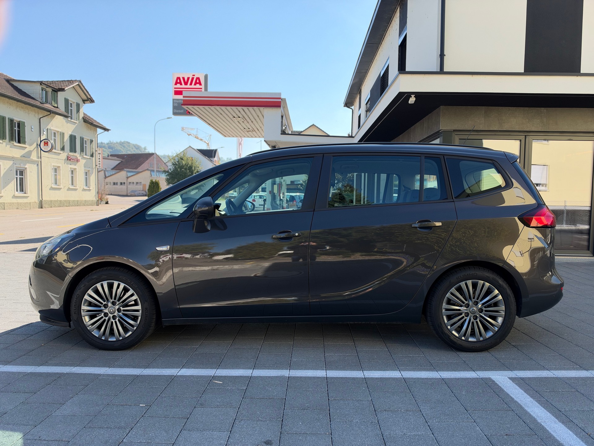 OPEL Zafira Tourer 1.6i 16V Turbo Active Edition-image-1