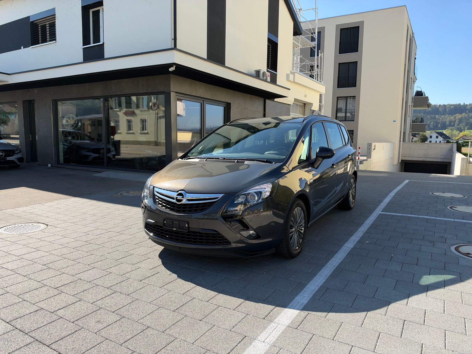 OPEL Zafira Tourer 1.6i 16V Turbo Active Edition-image-0