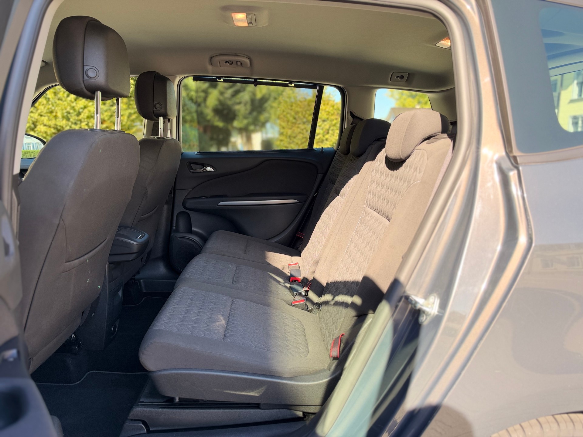 OPEL Zafira Tourer 1.6i 16V Turbo Active Edition-image-15