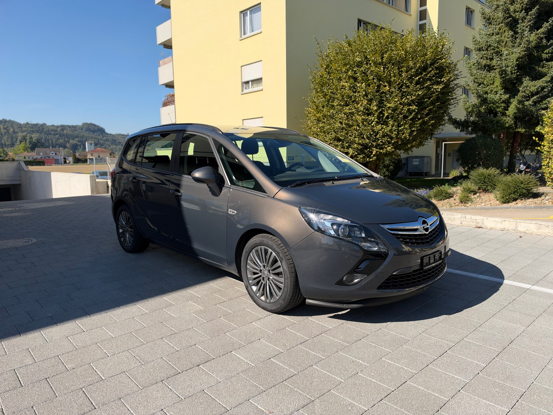 OPEL Zafira Tourer 1.6i 16V Turbo Active Edition-image-5