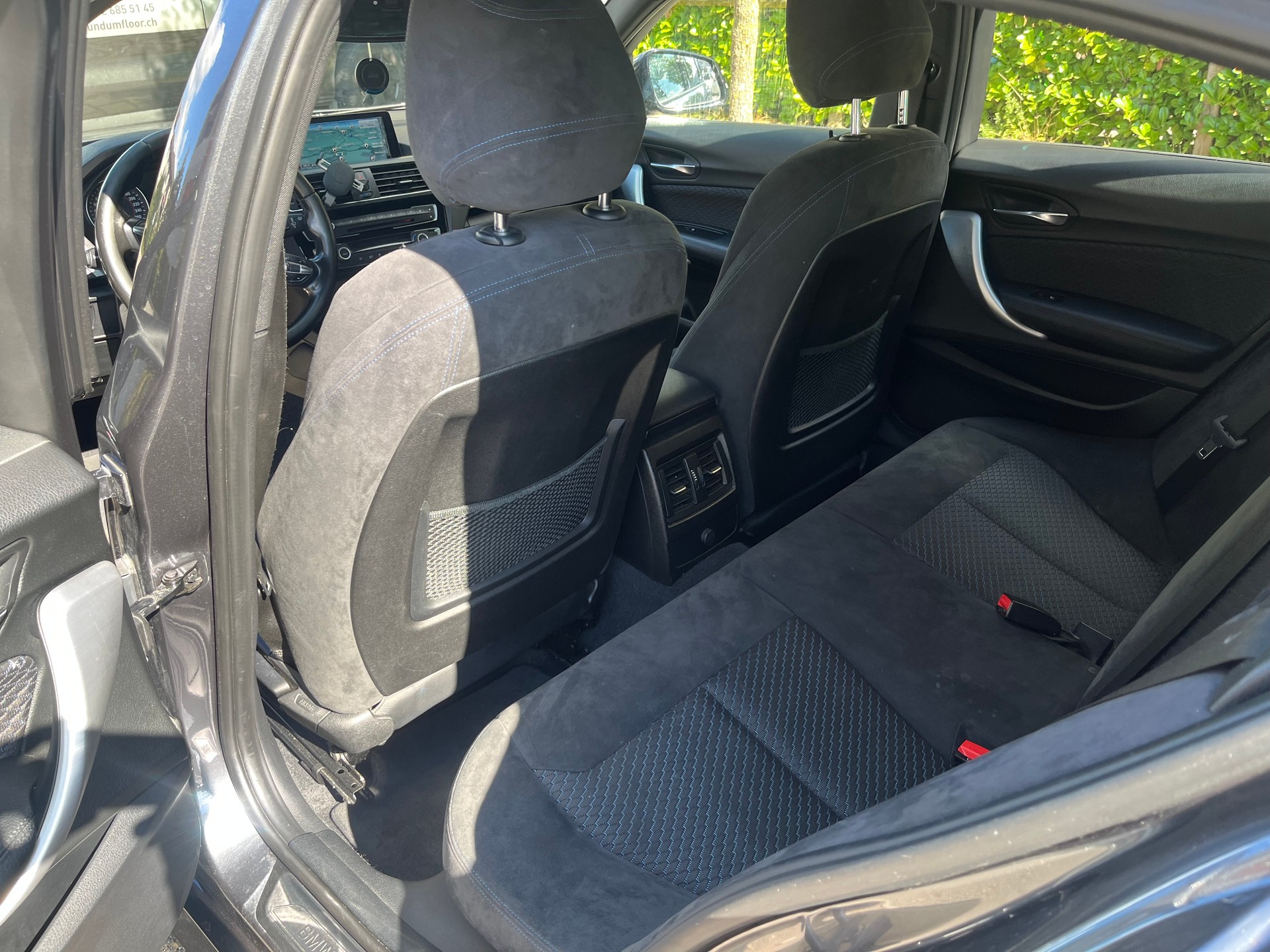 BMW 118i Sport Line Steptronic-image-7